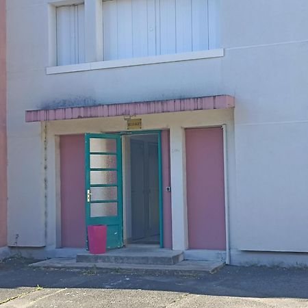 Appartement Tres Bien Place Шатору Экстерьер фото
